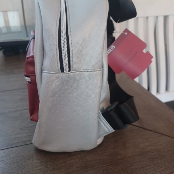 COPY - Peanuts Snoopy and Woodstock mini Backpack Red Doghouse - Picture 3 of 9